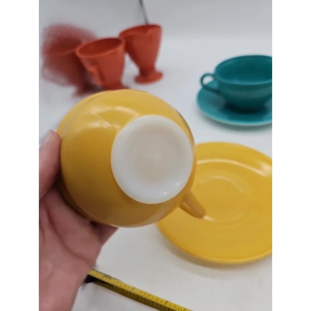 VTG‎ Mid Century Hazel Atlas Teacup And Saucer All Colors Set Of 4 Pretty